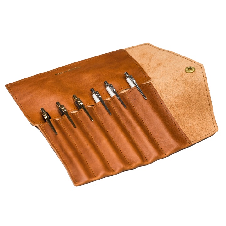 Fiffi Leather Pen Roll Cognac 6 pockets in the group Pens / Pen Accessories / Pencil Cases at Pen Store (104908)