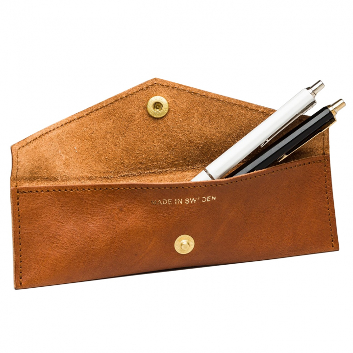 Frans Leather Pen Case 23 cm Cognac in the group Pens / Pen Accessories / Pencil Cases at Pen Store (126785)