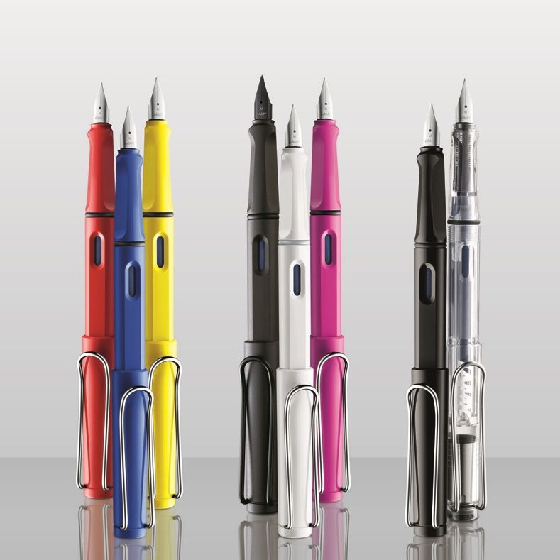 Safari Fountain pen Shiny black in the group Pens / Fine Writing / Gift Pens at Pen Store (101903_r)