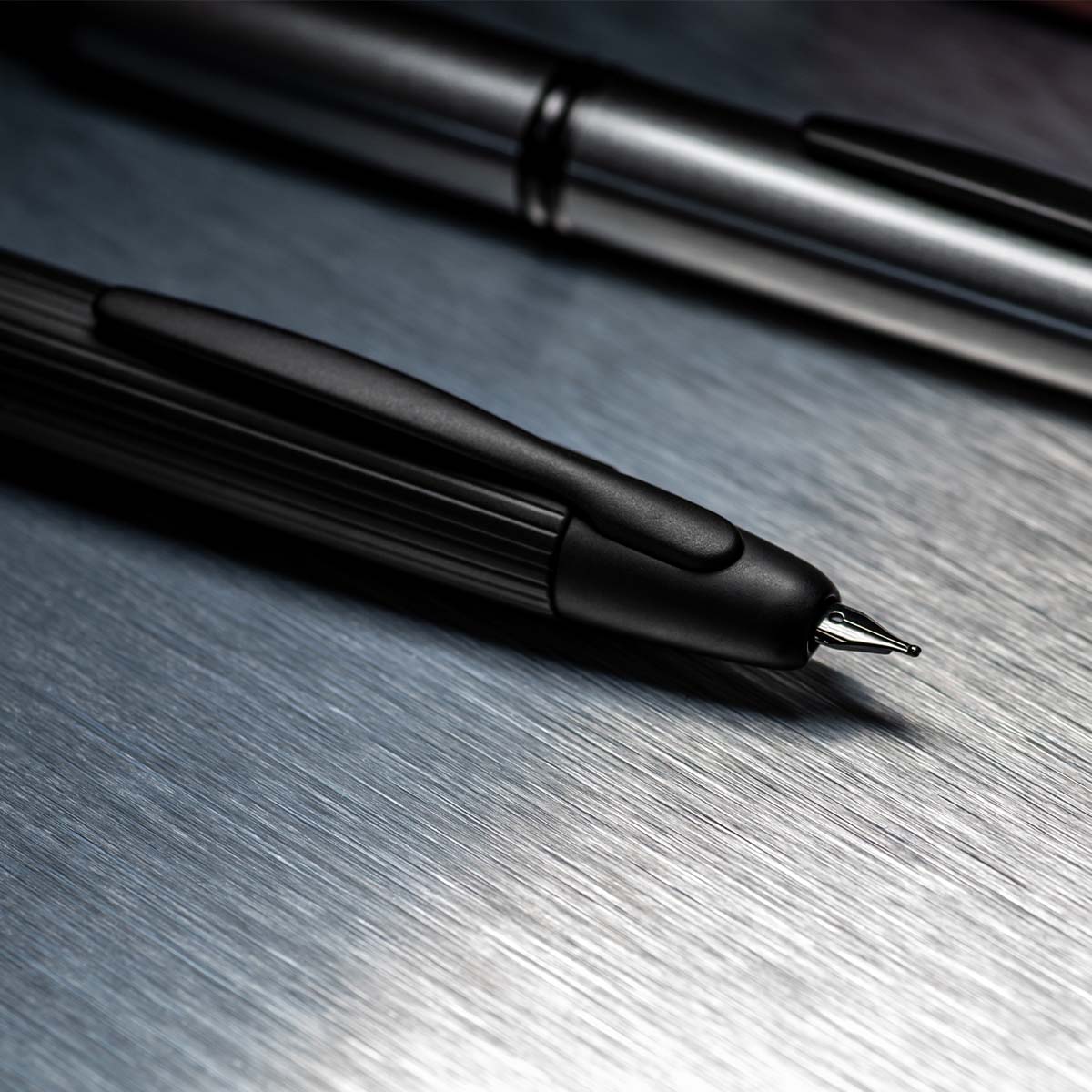Capless Fountain pen Matte Black in the group Pens / Fine Writing / Fountain Pens at Pen Store (109507_r)