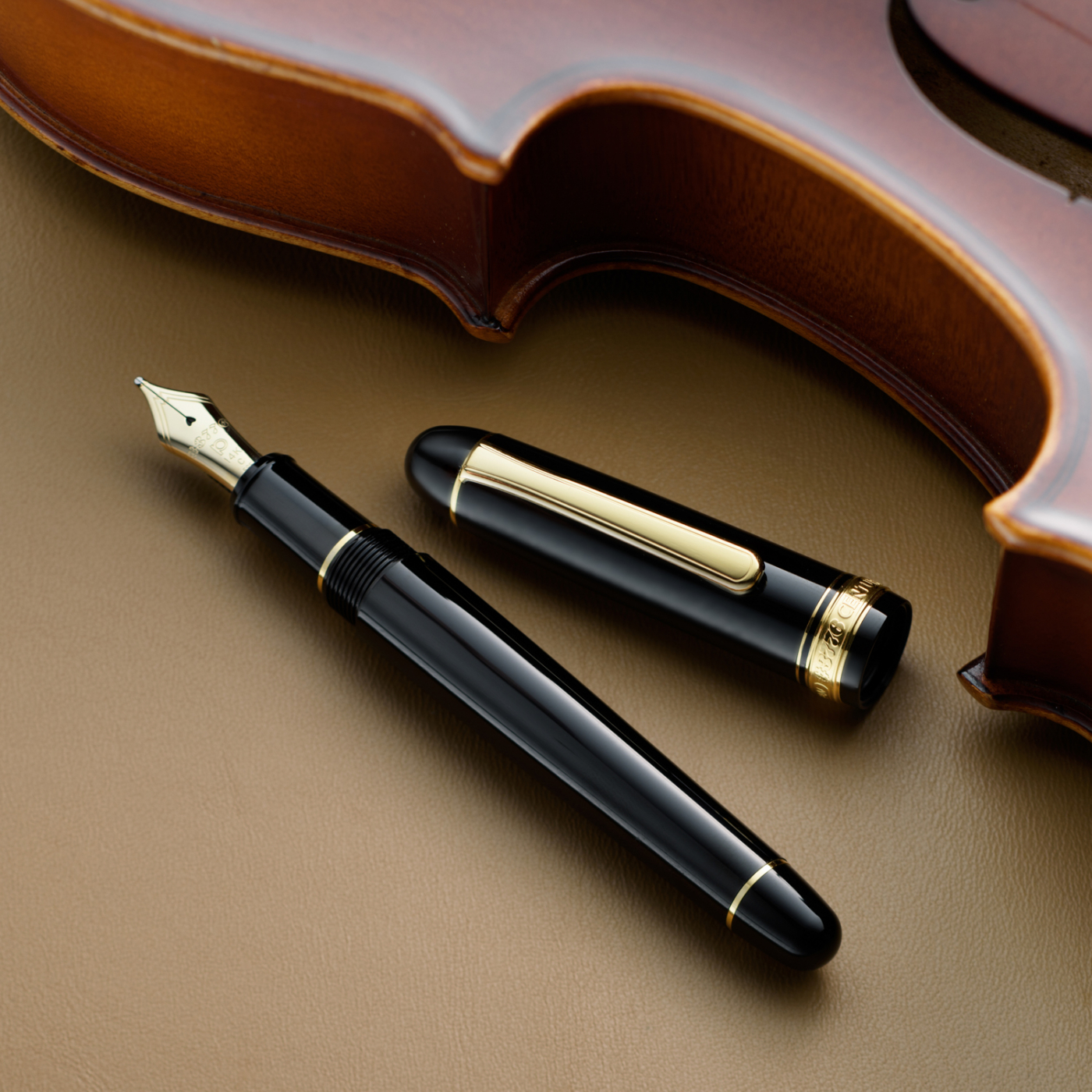 3776 Century Black Fountain Pen with Gold Trim 3776 Century Black Fountain Pen with Gold Trim