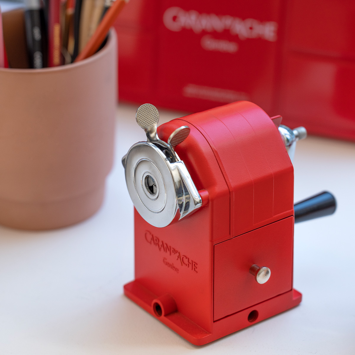 Metal Sharpening Machine Red in the group Pens / Pen Accessories / Sharpeners at Pen Store (128921)