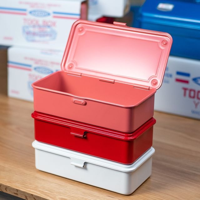 T190 Trunk Shape Toolbox Red in the group Hobby & Creativity / Organize / Storage at Pen Store (128970)