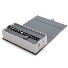 Sonnet Black/Gold Fountain pen Medium in the group Pens / Fine Writing / Fountain Pens at Pen Store (104695)
