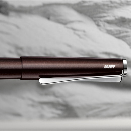 Studio Dark Brown Fountain pen Extra-Fine in the group Pens / Fine Writing / Fountain Pens at Pen Store (128807)