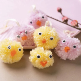 Mini DIY-kit Pompom chickens in the group Hobby & Creativity / Holidays and seasons / Easter crafts at Pen Store (130809)