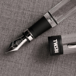 Diamond 580ALR Fountain pen Black in the group Pens / Fine Writing / Fountain Pens at Pen Store (132421_r)