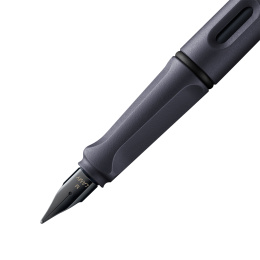 Safari Fountain pen Steel Black in the group Pens / Fine Writing / Fountain Pens at Pen Store (132985_r)