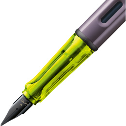 AL-star Fountain pen Aubergine Medium in the group Pens / Fine Writing / Fountain Pens at Pen Store (135238)