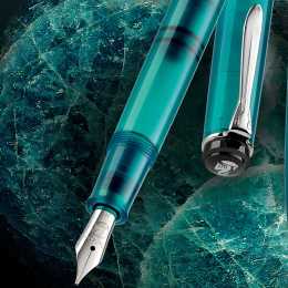M205 Fountain Pen Apatite in the group Pens / Fine Writing / Fountain Pens at Pen Store (135609_r)