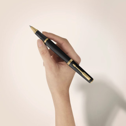 Meridian Matte Black/Chrome Rollerball in the group Pens / Fine Writing / Rollerball Pens at Pen Store (138297)